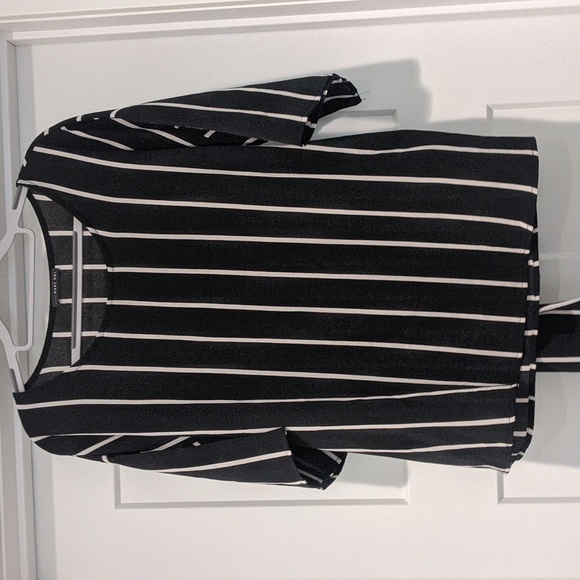 West Kei women's black and white striped blouse short sleeve with tie - Picture 1 of 2